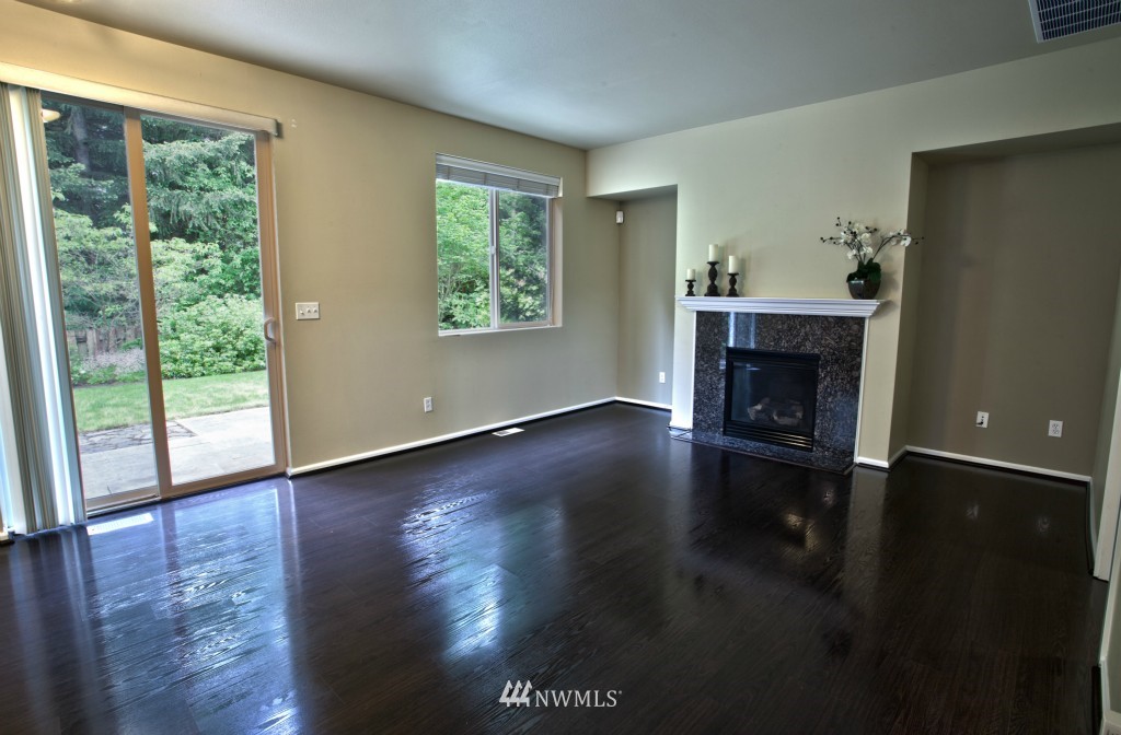28107 Maple Ridge Way Southeast Maple Valley, WA 98038 - Photo 8 of 17