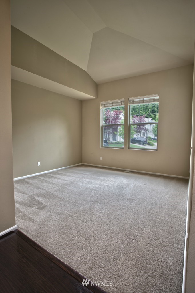 28107 Maple Ridge Way Southeast Maple Valley, WA 98038 - Photo 9 of 17