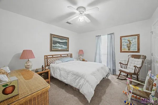 $299,900 | 35183 Live Oak Circle, Denham Springs, LA 70706