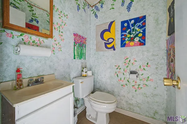 $299,900 | 35183 Live Oak Circle, Denham Springs, LA 70706