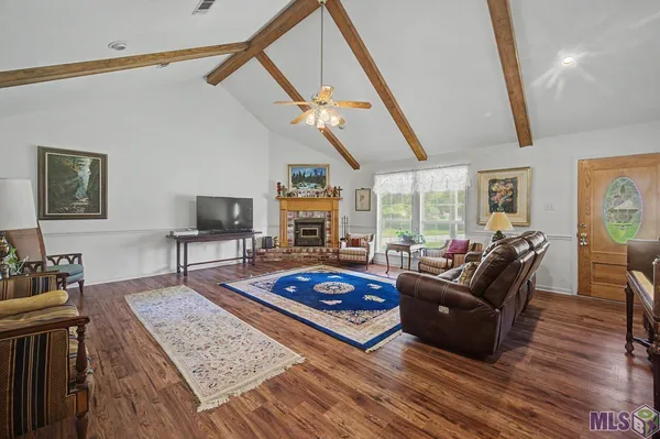 $299,900 | 35183 Live Oak Circle, Denham Springs, LA 70706