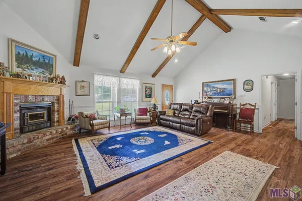 $299,900 | 35183 Live Oak Circle, Denham Springs, LA 70706