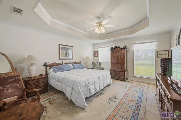 $299,900 | 35183 Live Oak Circle, Denham Springs, LA 70706