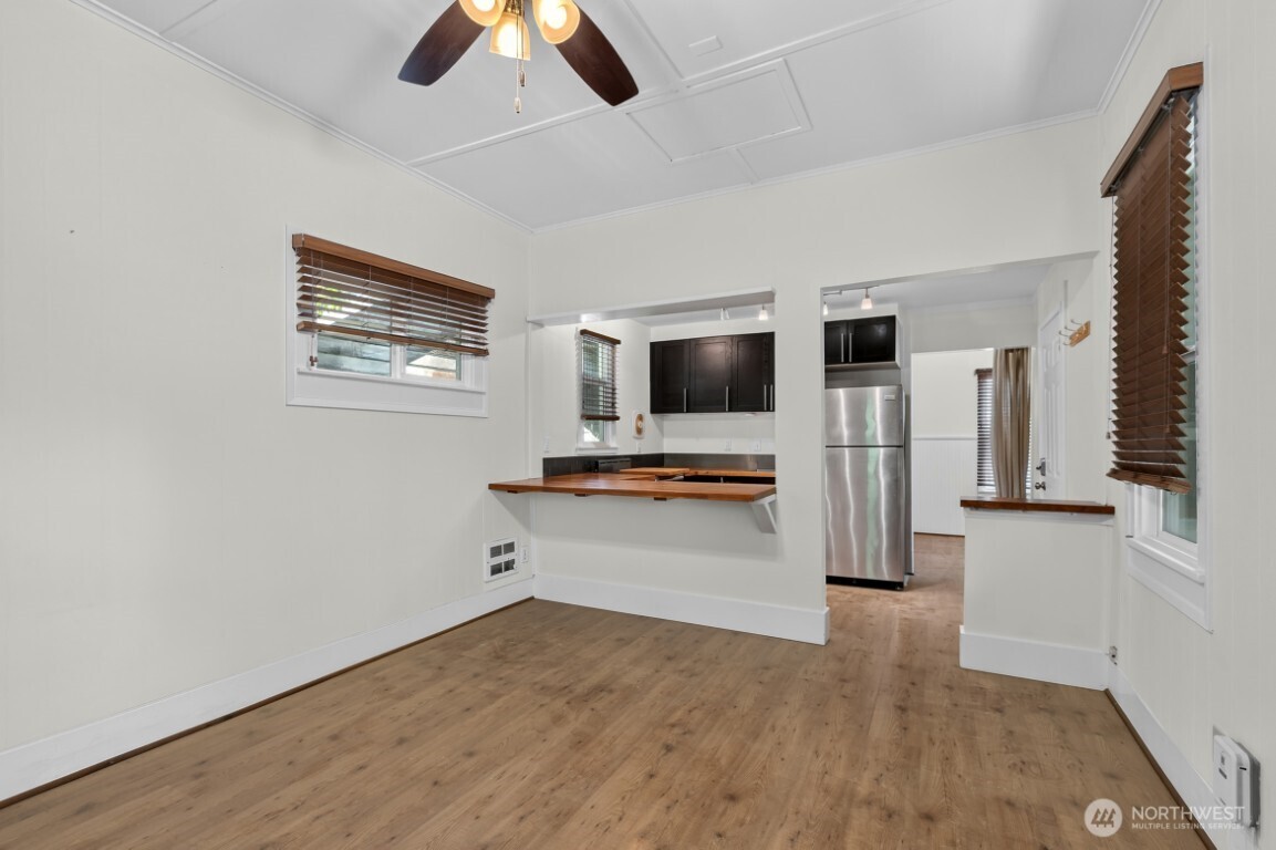 418 North 61st Street, Unit ADU Seattle, WA 98103 - Photo 12 of 23