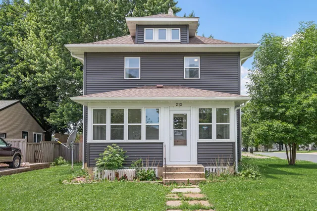 $189,900 | 213 2nd Street Northeast, Grand Meadow, MN 55936