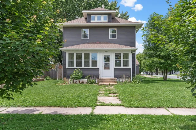 $189,900 | 213 2nd Street Northeast, Grand Meadow, MN 55936