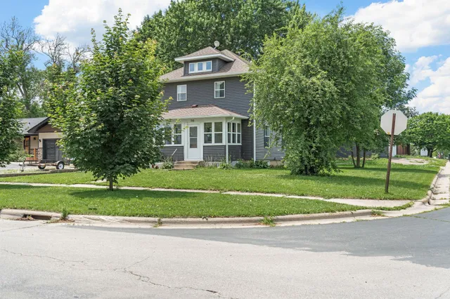 $189,900 | 213 2nd Street Northeast, Grand Meadow, MN 55936