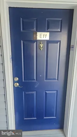 $2,050 | 3175 Summit Square Drive, Unit 5E11, Oakton, VA 22124