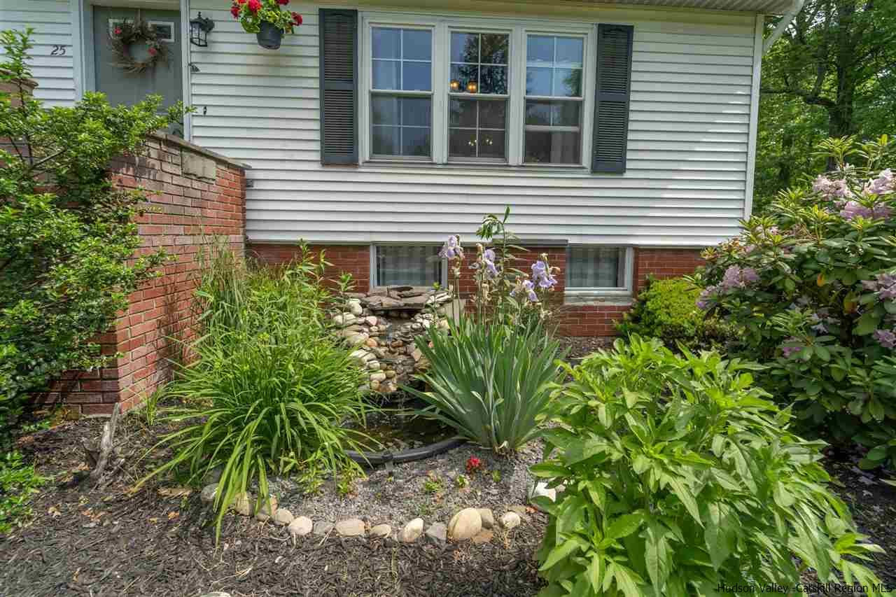 25 Riozzi Court Saugerties, NY 12477 - Photo 3 of 35 Photo 3