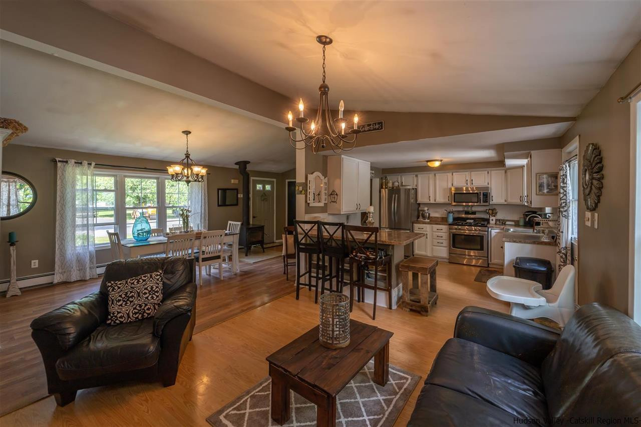 25 Riozzi Court Saugerties, NY 12477 - Photo 4 of 35 Photo 4
