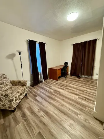 $79,900 | 2004 South High Street, Muncie, IN 47302