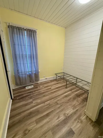 $79,900 | 2004 South High Street, Muncie, IN 47302