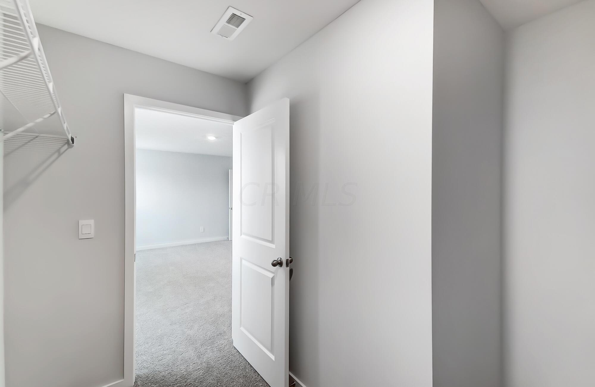 6378 Ripken Street Columbus, OH 43228 - Photo 27 of 51 027
