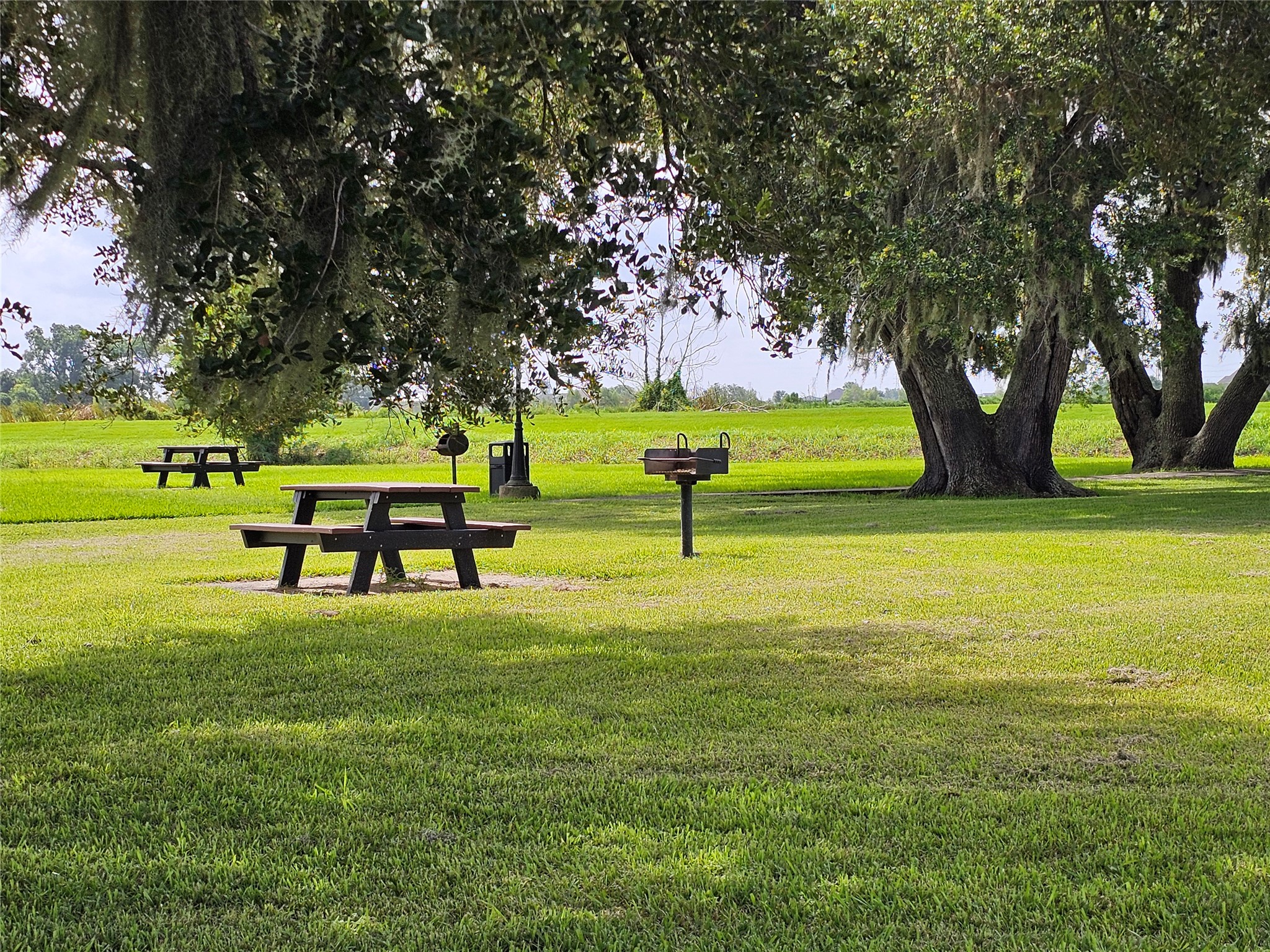 400 Pony Trail Angleton, TX 77515 - Photo 25 of 36 Gallery Image 25