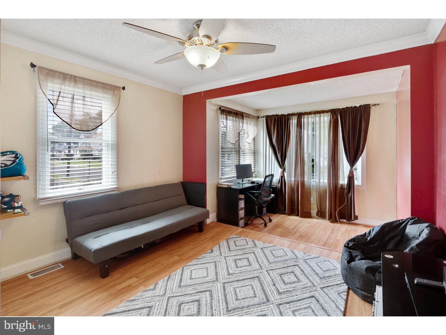 50 East Mill Road Maple Shade, NJ 08052 - Photo 9 of 20 Living Room