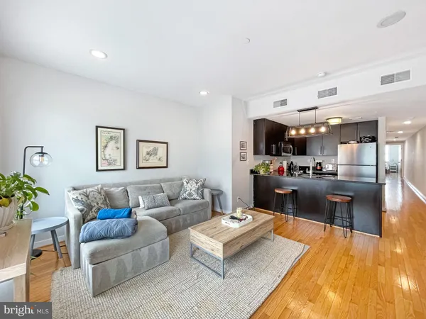 $2,700 | 1367 Florida Avenue Northeast, Unit 302, Washington, DC 20002