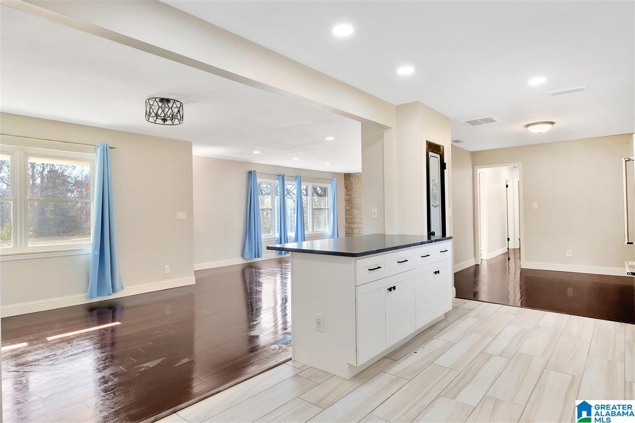 648 Ridge Top Circle Birmingham, AL 35206 - Photo 6 of 33