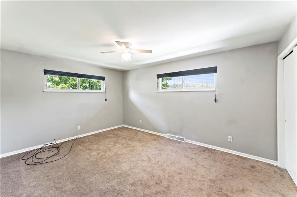 210 Springfield Avenue Washington, PA 15301 - Photo 17 of 28 an empty room with windows