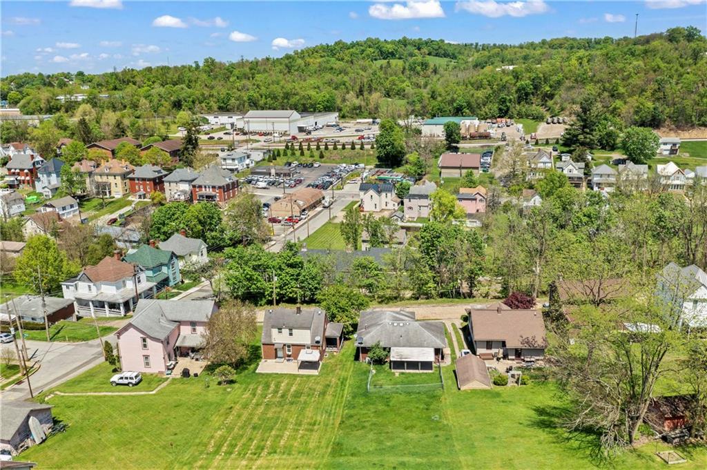 210 Springfield Avenue Washington, PA 15301 - Photo 7 of 28 a view of a city