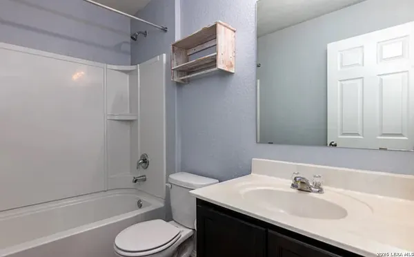 $1,750 | 3710 Coyote Creek, Schertz, TX 78154