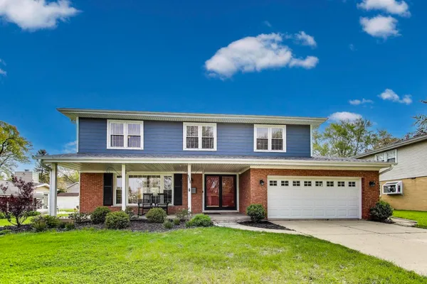 $4,700 | 511 South Dwyer Avenue, Arlington Heights, IL 60005