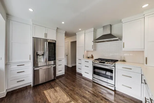 $4,700 | 511 South Dwyer Avenue, Arlington Heights, IL 60005