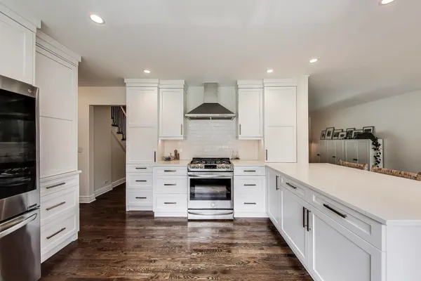 $4,700 | 511 South Dwyer Avenue, Arlington Heights, IL 60005