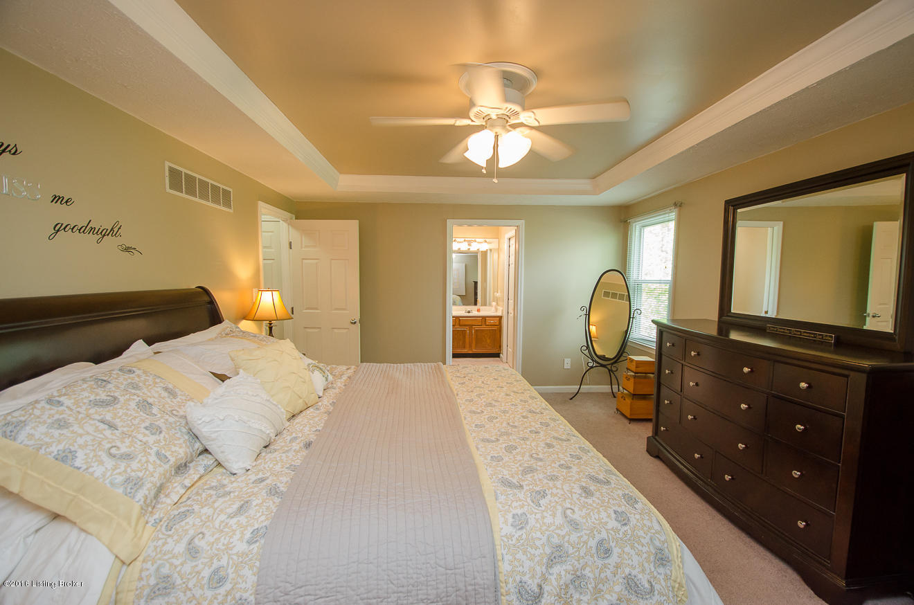 10410 Vantage Road Louisville, KY 40299 - Photo 24 of 43 Vantage-42