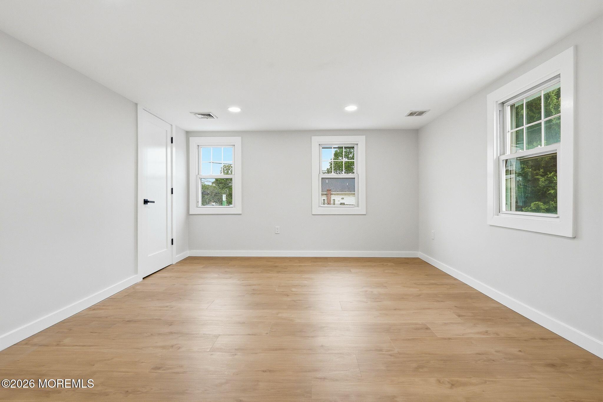 23 Mathiasen Place, Unit 23 Aberdeen, NJ 07747 - Photo 7 of 12 6ff7eedb-74e9-4ff3-8781-dbd8a8bee356