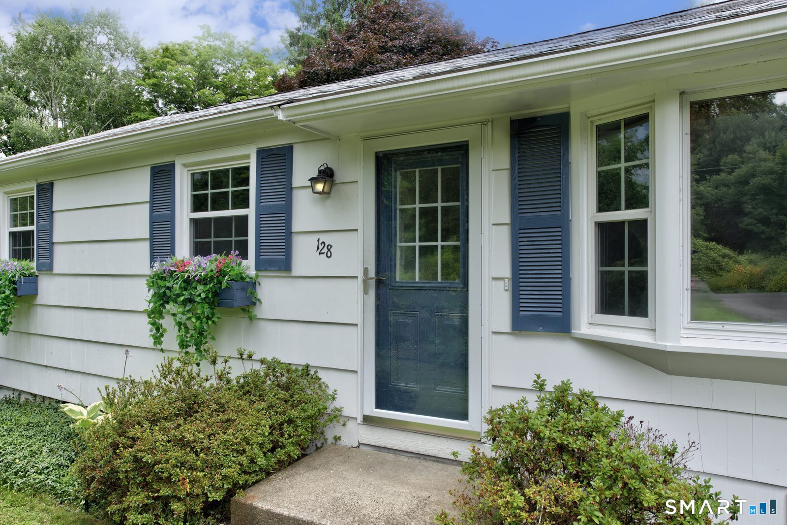 128 Mott Hill Road East Hampton, CT 06424 - Photo 2 of 38