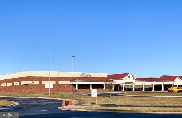 $2,800 | 23502 Belvoir Woods Terrace, Ashburn, VA 20148