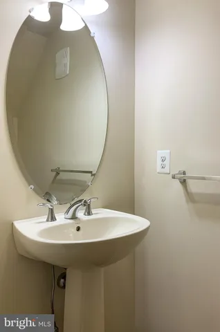 $2,800 | 23502 Belvoir Woods Terrace, Ashburn, VA 20148