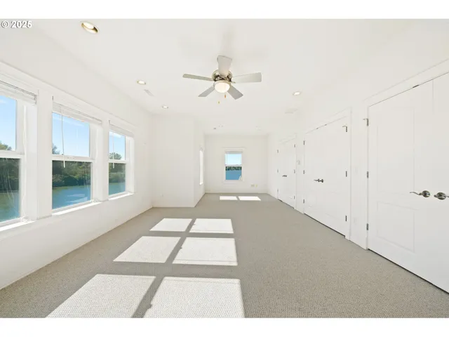 $899,900 | 21795 Northeast Lachenview Lane, Fairview, OR 97024