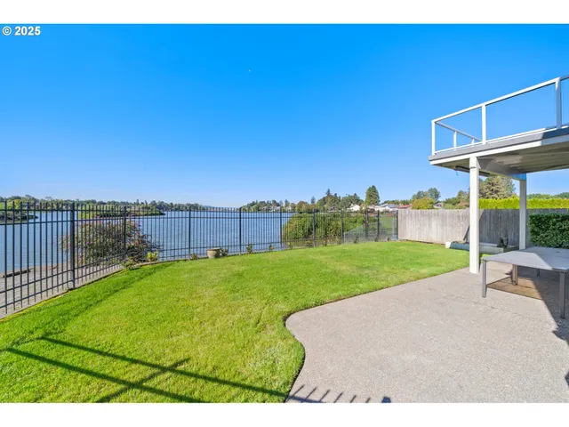 $899,900 | 21795 Northeast Lachenview Lane, Fairview, OR 97024