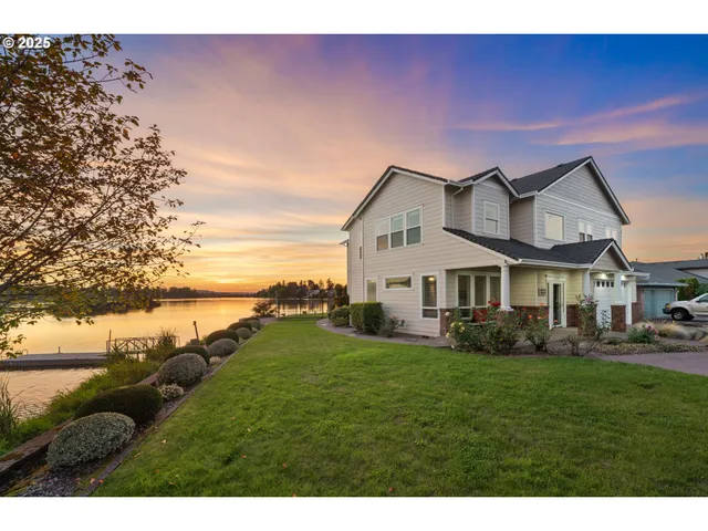 $899,900 | 21795 Northeast Lachenview Lane, Fairview, OR 97024