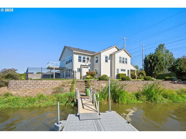 $899,900 | 21795 Northeast Lachenview Lane, Fairview, OR 97024