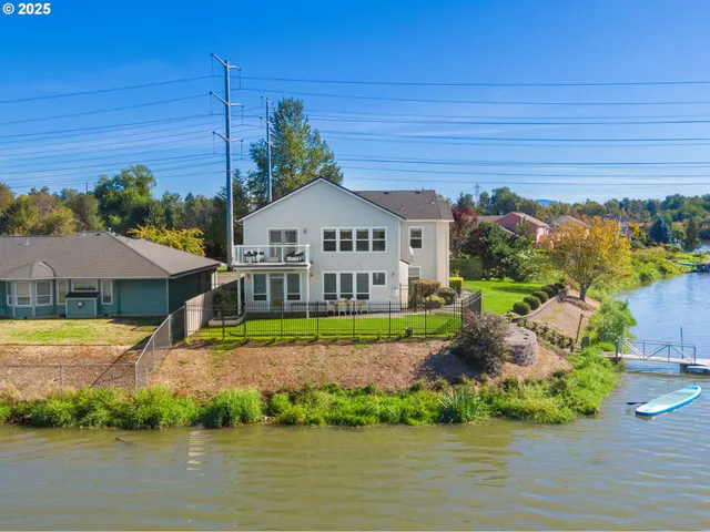 $899,900 | 21795 Northeast Lachenview Lane, Fairview, OR 97024