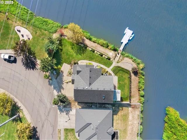 $899,900 | 21795 Northeast Lachenview Lane, Fairview, OR 97024