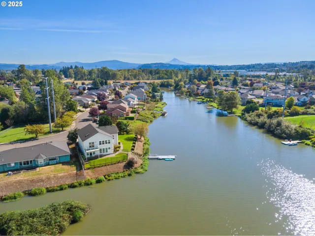 $899,900 | 21795 Northeast Lachenview Lane, Fairview, OR 97024