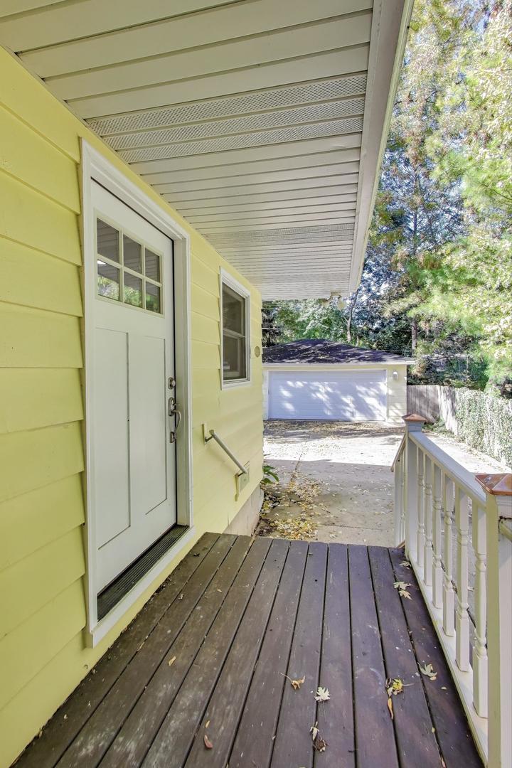 924 Lyford Lane Wheaton, IL 60189 - Photo 34 of 43 a view of balcony with wooden floor