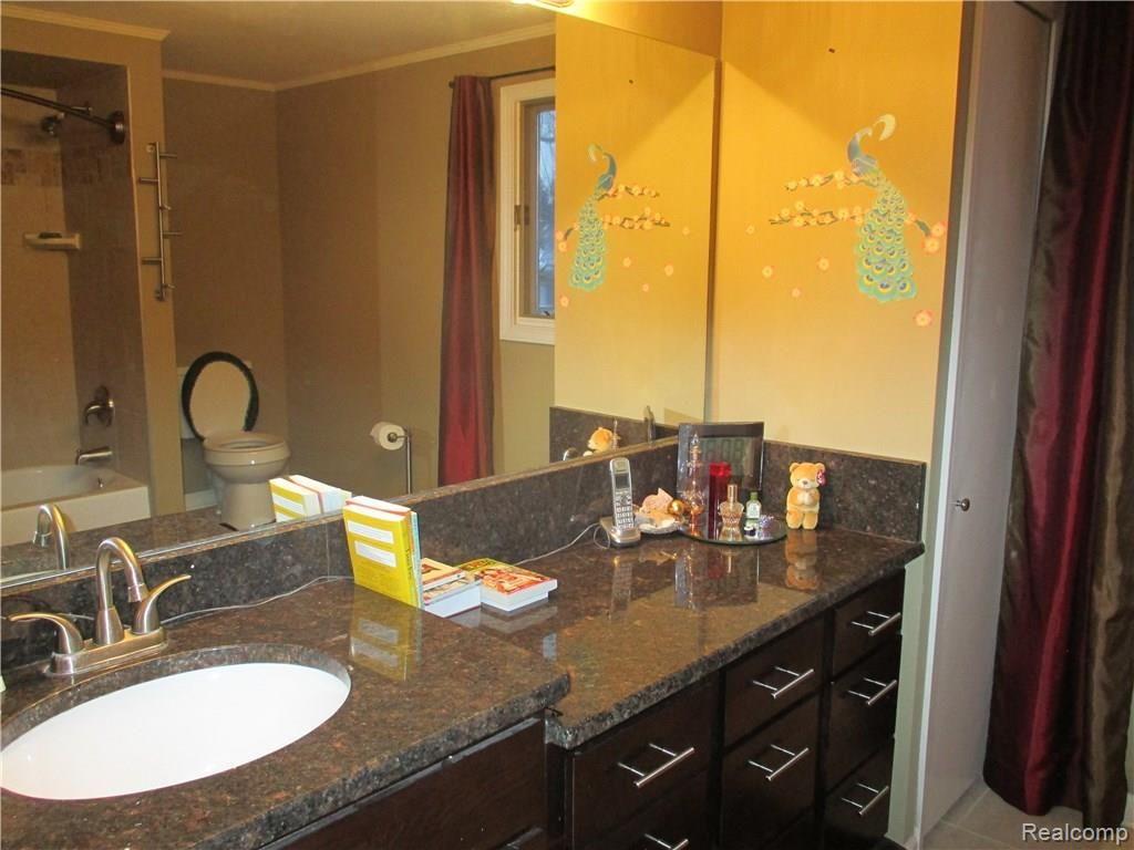 623 Snowmass Drive Rochester, MI 48309 - Photo 35 of 38 IMG_1873.JPG