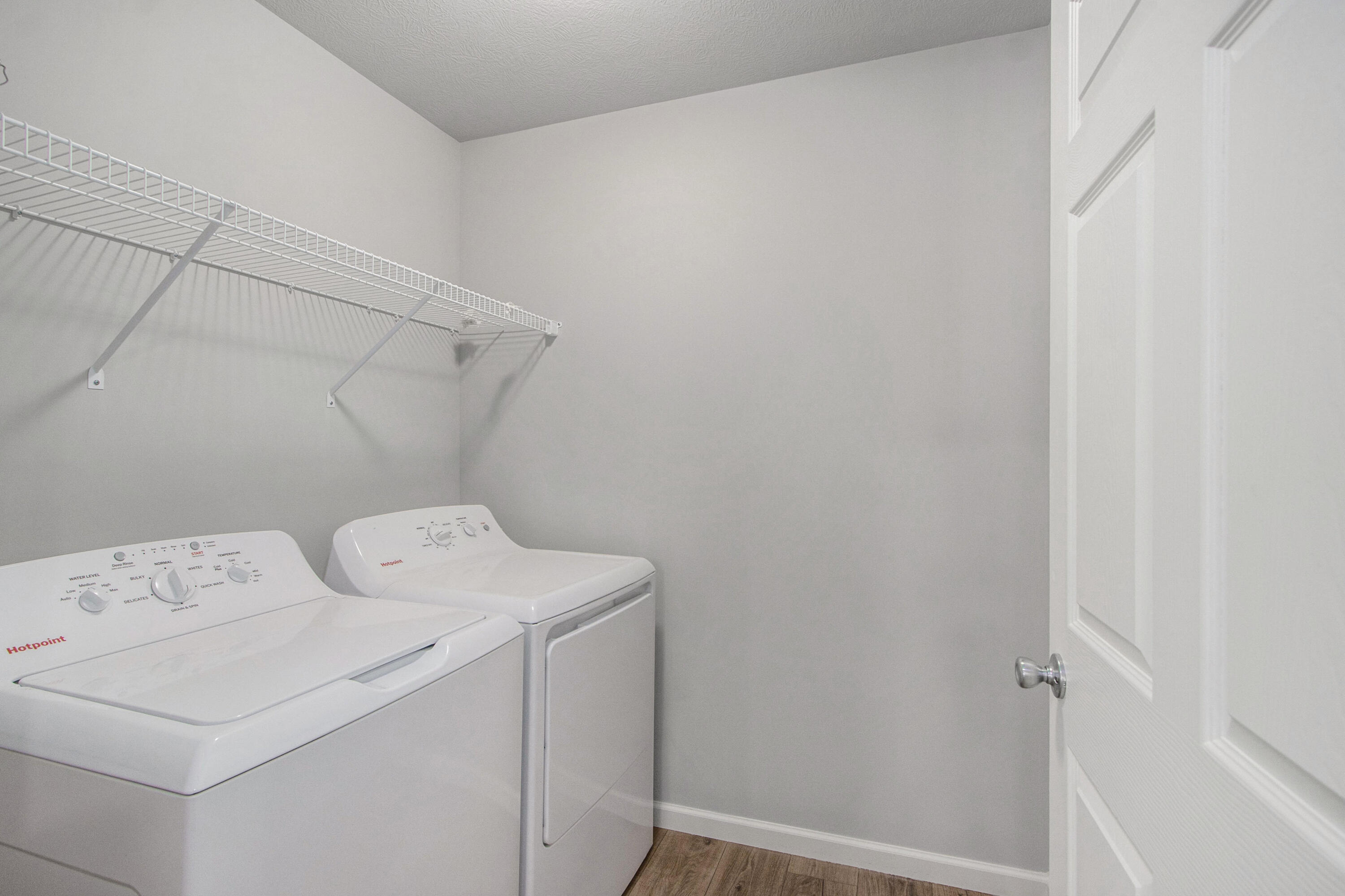 558 McKinley Three Rivers, MI 49093 - Photo 18 of 26 MTR035-V1245DF-Laundry