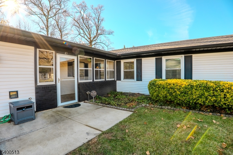 43 Elsin Lane Willingboro, NJ 08046 - Photo 2 of 34