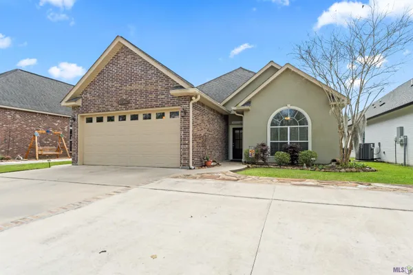 $498,000 | 21161 Waterfront E Drive, Maurepas, LA 70449