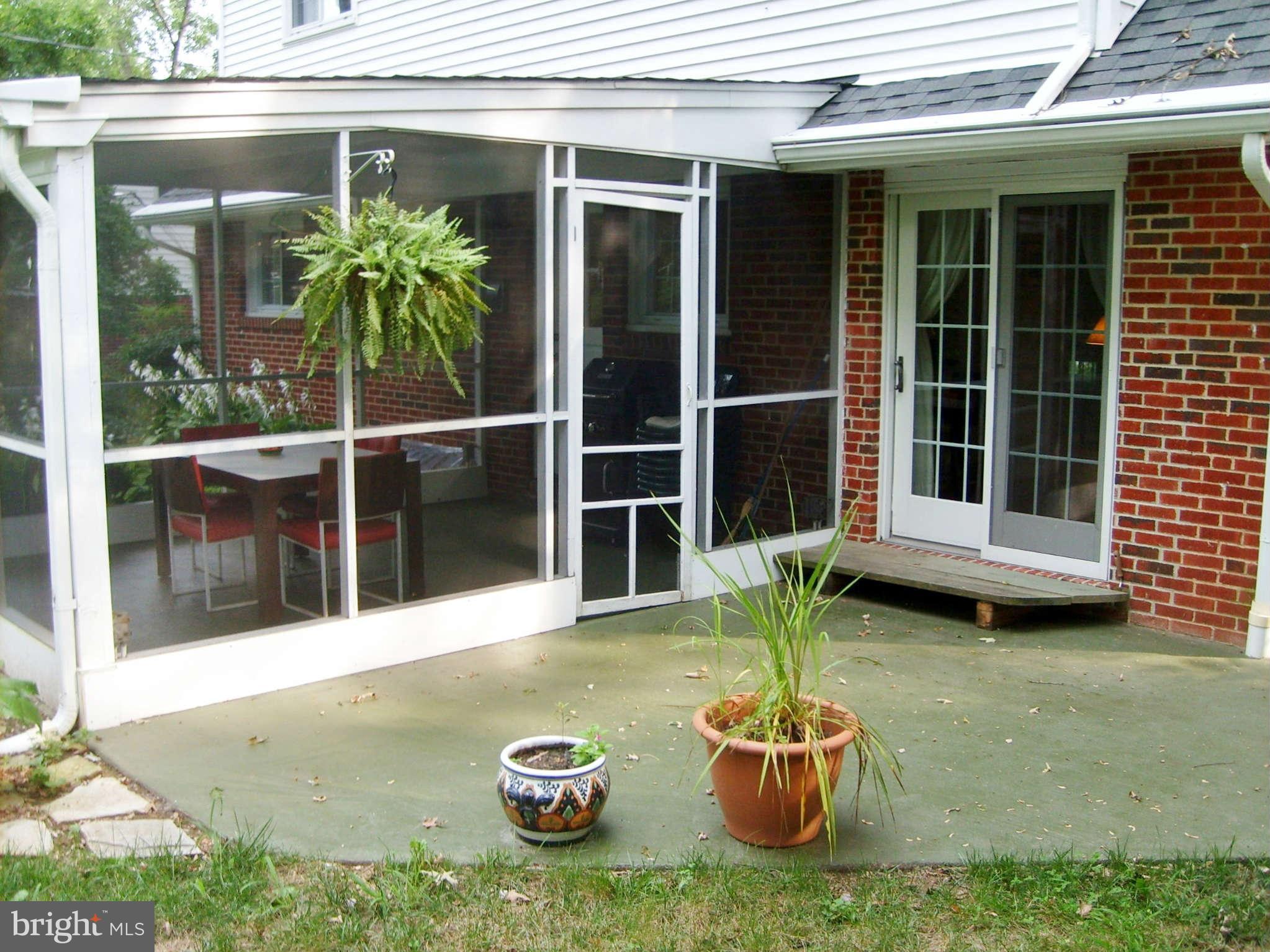 6705 Glenkirk Road Baltimore, MD 21239 - Photo 18 of 24 Exterior (Rear)