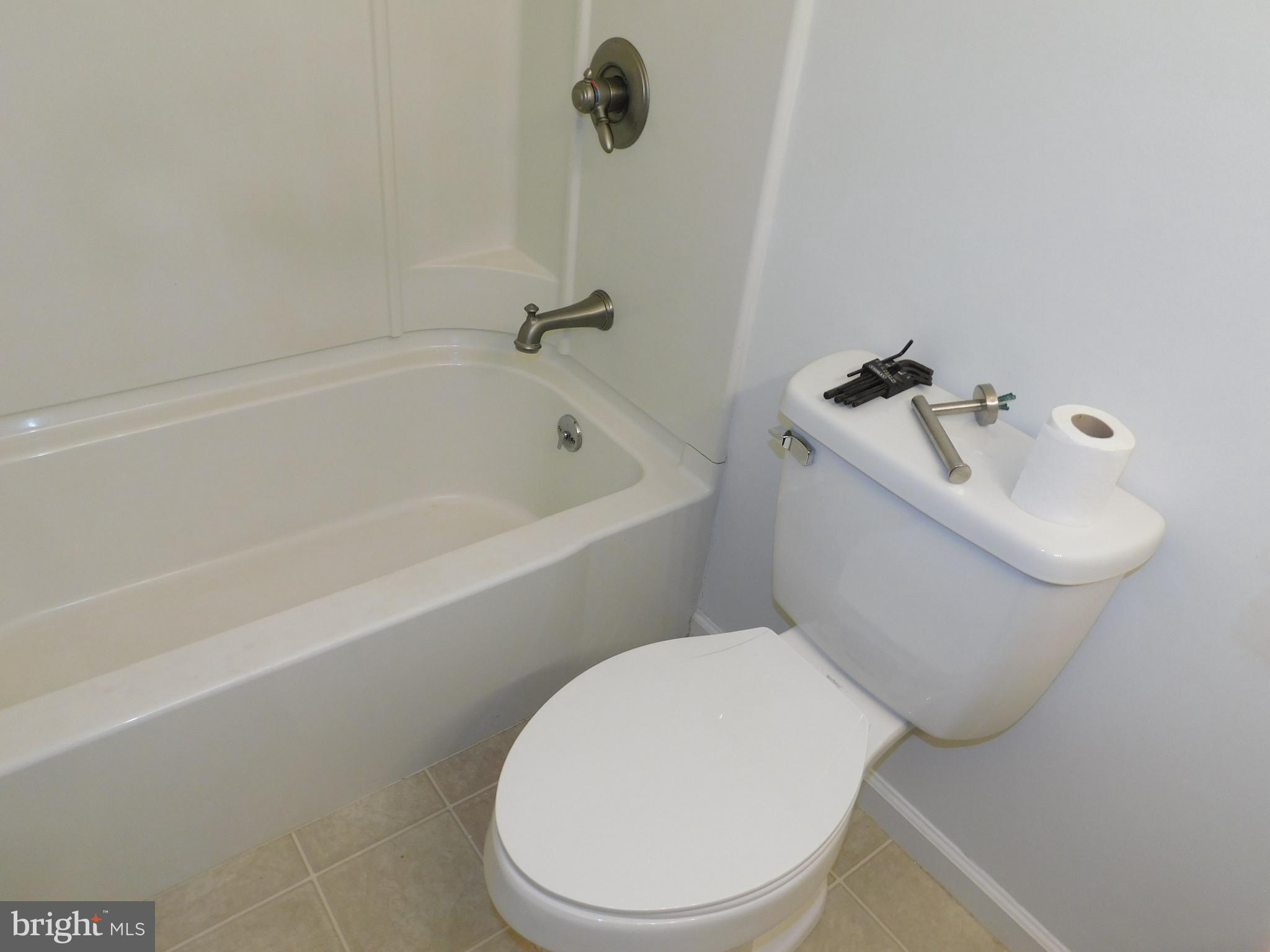 15 Federalist Way Montross, VA 22520 - Photo 13 of 20 Hall Bathroom