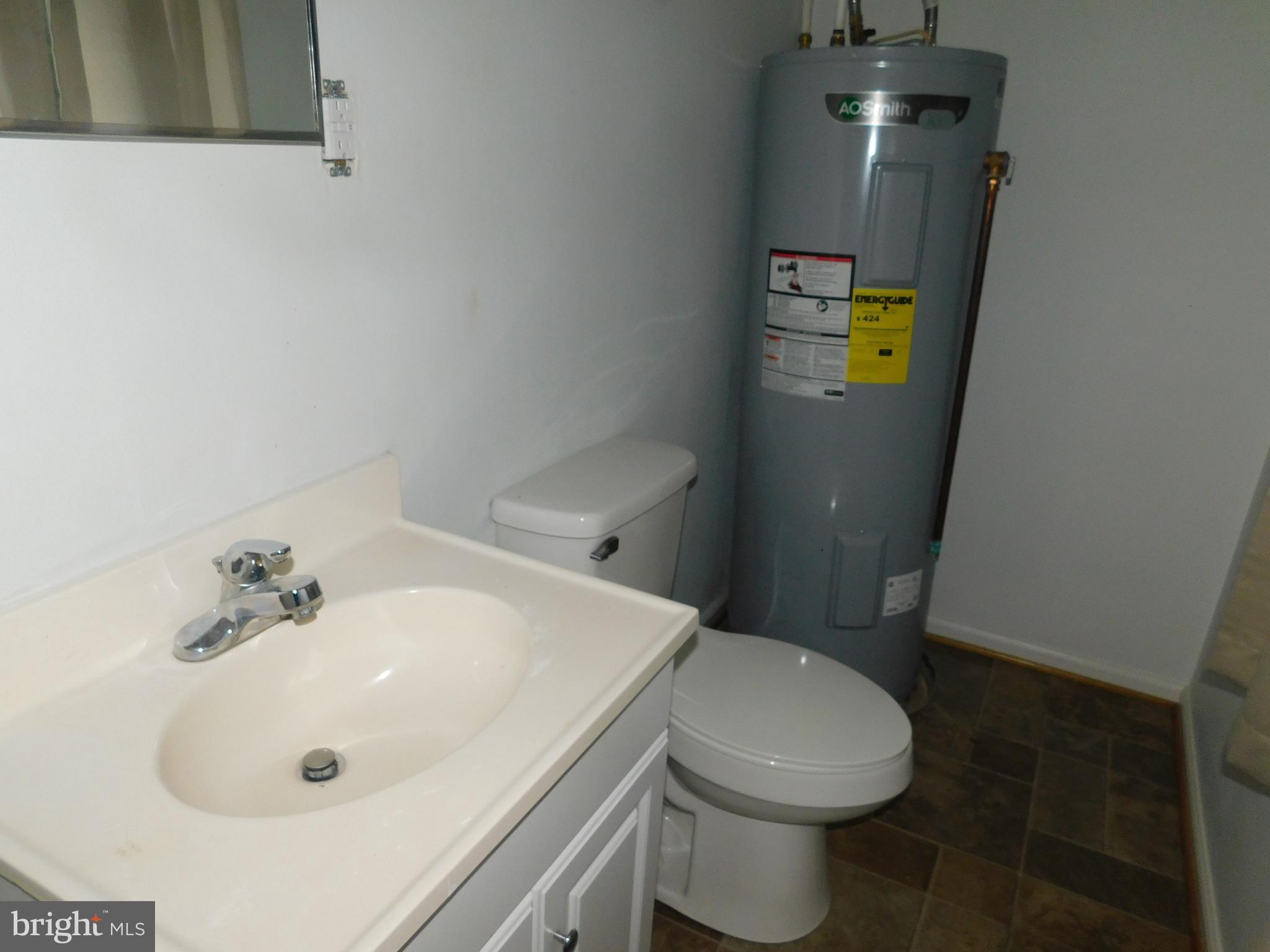 15 Federalist Way Montross, VA 22520 - Photo 18 of 20 Half Bath