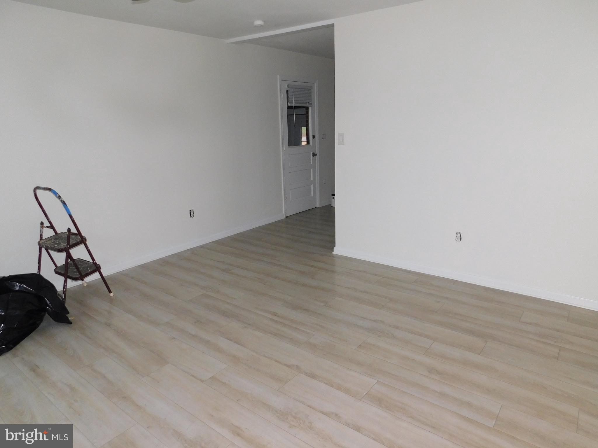 15 Federalist Way Montross, VA 22520 - Photo 5 of 20 Living Room Toward Kitchen