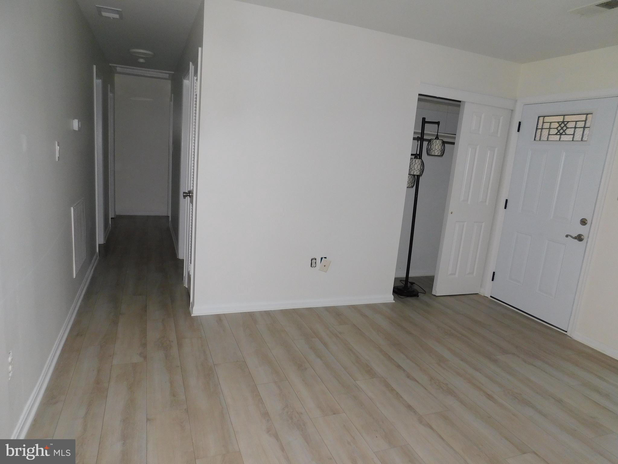 15 Federalist Way Montross, VA 22520 - Photo 7 of 20 Living Room Toward Bedrooms