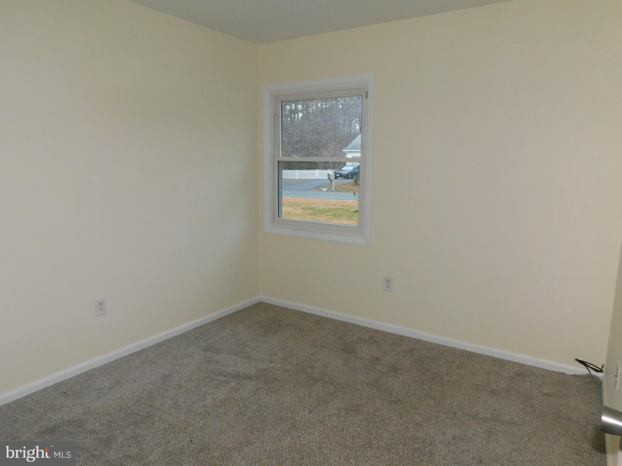 15 Federalist Way Montross, VA 22520 - Photo 10 of 20 Front Bedroom